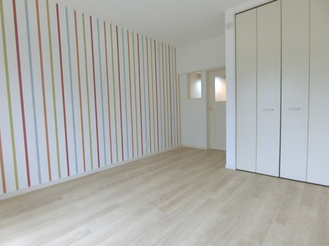 居室・リビング　クローゼット収納があるので　お部屋もスッキリ