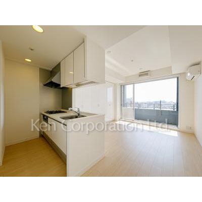 居室・リビング　同タイプ10階のお部屋を撮影。仕様が異なることがあります。