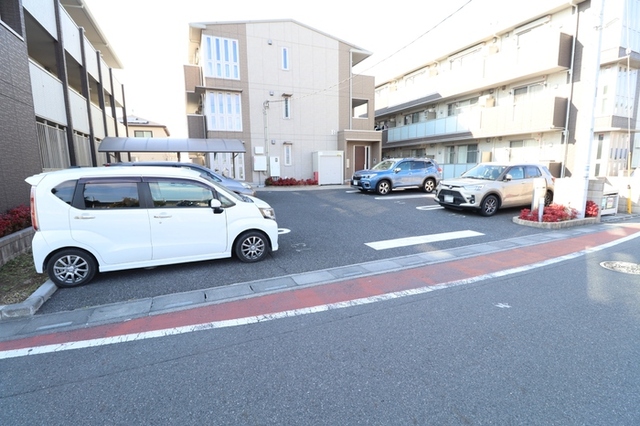 駐車場　駐車場