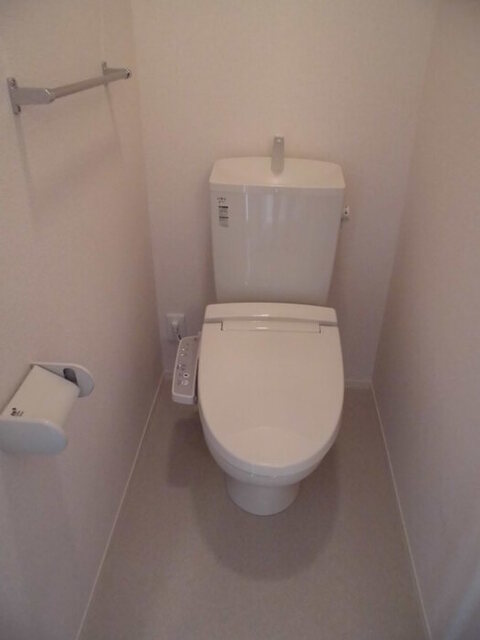トイレ　温水洗浄暖房便座