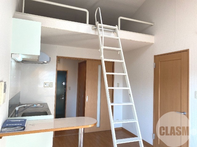 居室・リビング　ロフト付きです♪