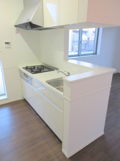 キッチン　★三口コンログリル付き★