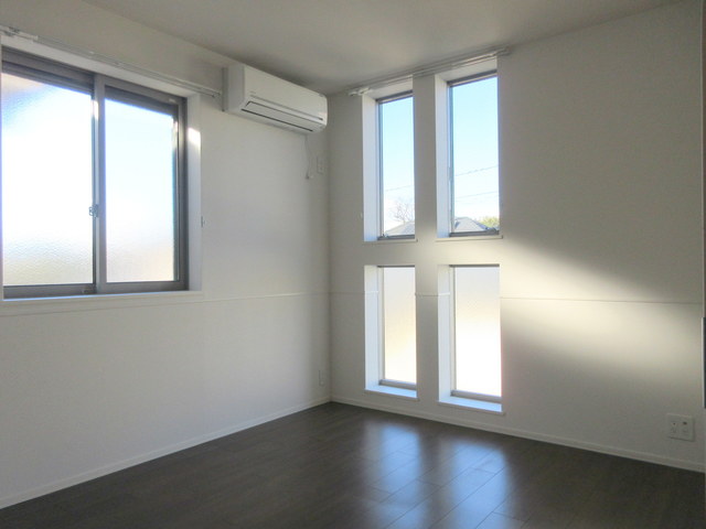 その他部屋・スペース　★二面採光の明るいお部屋★