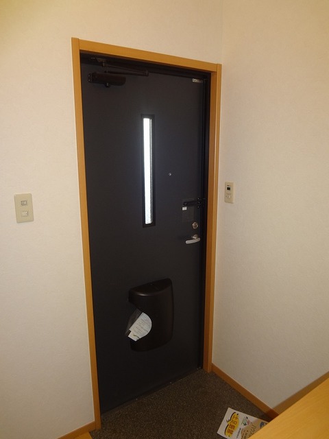 玄関　※別号室参考写真