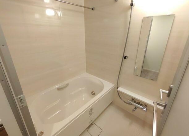 バス・シャワールーム　※別部屋参考写真