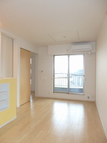 居室・リビング　使いやすい居間です