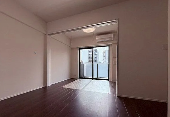 居室・リビング　写真は同タイプ住居です