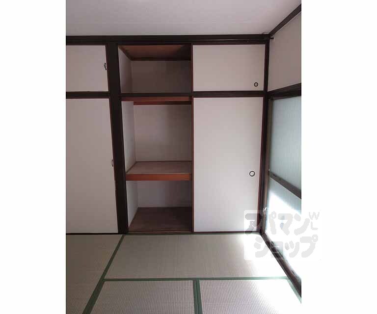 居室・リビング　落ち着く和室です