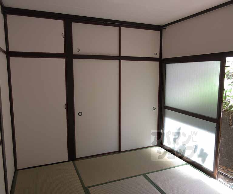 居室・リビング　きれいなお部屋です