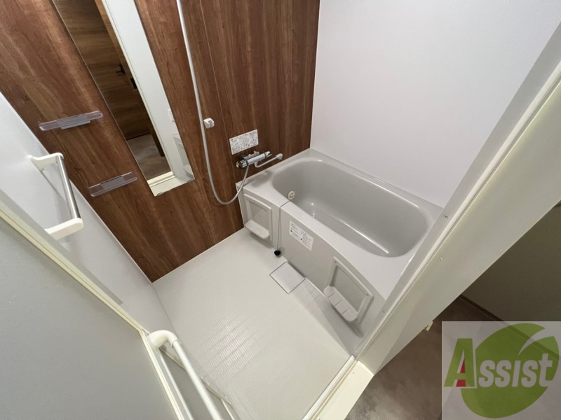 バス・シャワールーム　お風呂になります。一日の疲れを癒してくださいね。