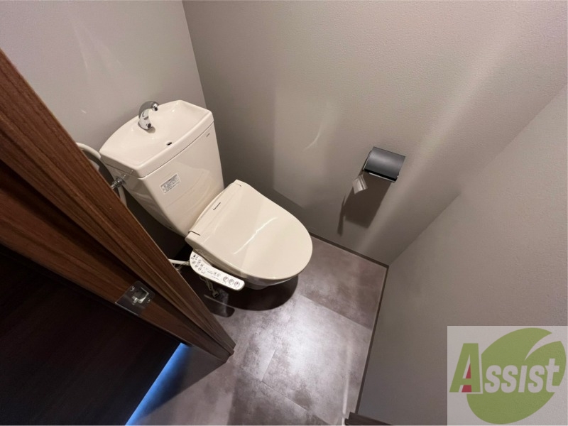 トイレ　トイレです。ウォシュレット付を探している方、おすすめです。