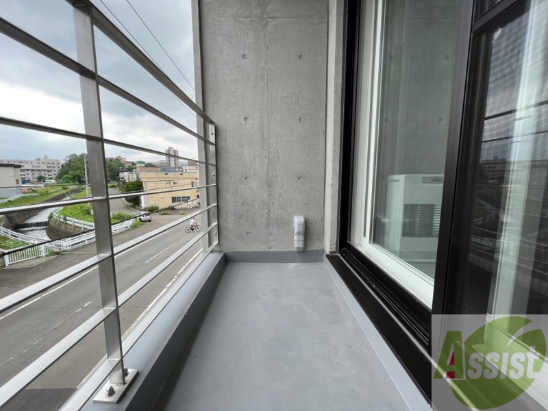 バルコニー　バルコニーが付いていますので一息ついてみてはいかがですか。