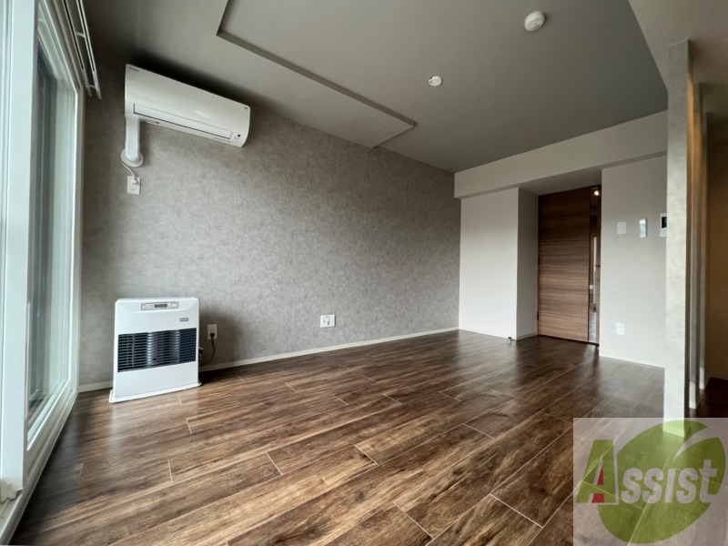 居室・リビング　広くてキレイなお部屋が広がっていて、充実した生活が送れそう。