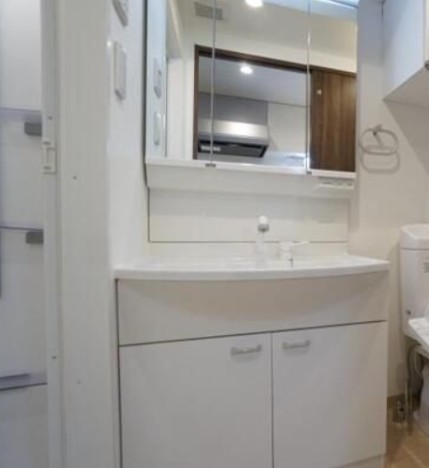 洗面設備　コンパクトで使いやすい洗面所