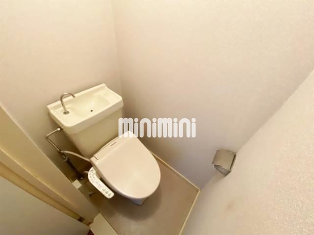 トイレ　人気の温水洗浄便座です！