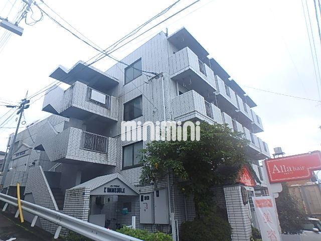 建物外観　西向きです。１階が美容室になっております