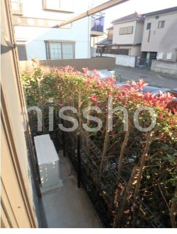 眺望　1階ですが植栽で遮られております♪