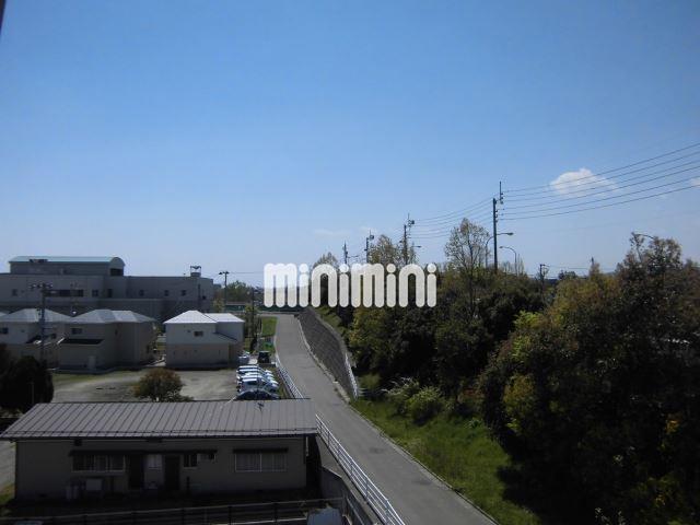 眺望　ベランダからの眺めです。天気のいい日は青空が広がります。