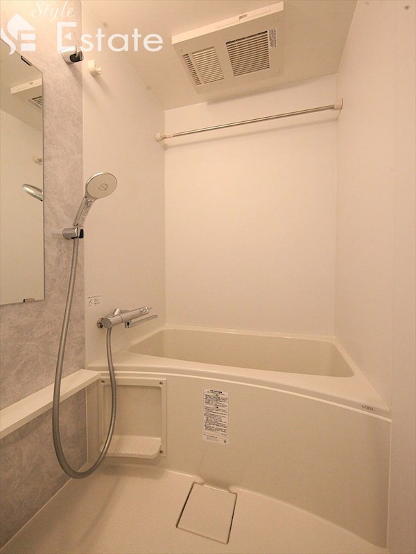 バス・シャワールーム　バスルーム