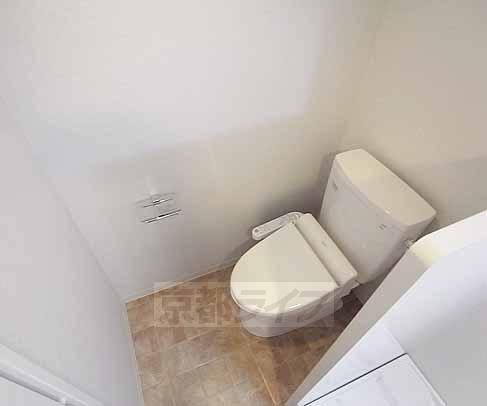 トイレ　清潔感のある洋式トイレ。