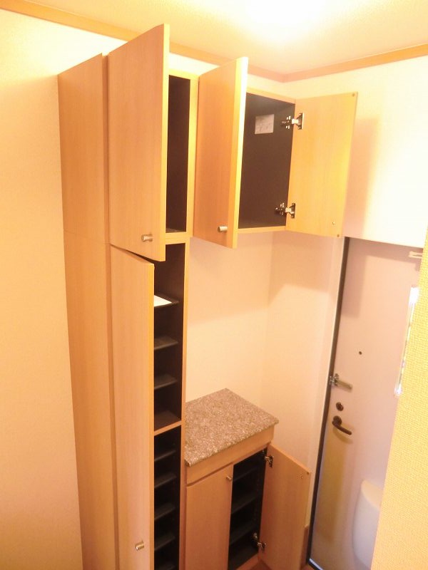 玄関　福岡の賃貸ならトーマスリビング原田店へ