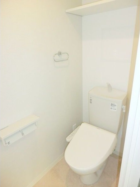 トイレ　嬉しいウォシュレット付きのトイレ！便座温かいですよ♪