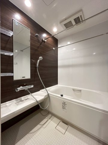 バス・シャワールーム　※同建物別部屋参考写真です。