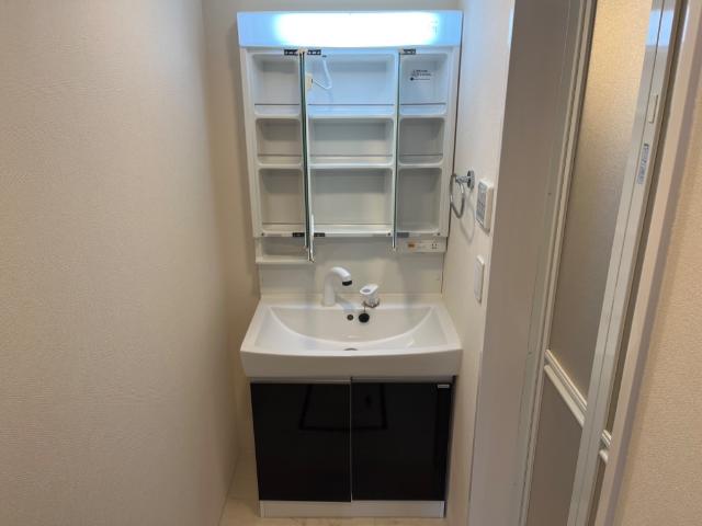 洗面設備　洗髪洗面化粧台（イメージ）