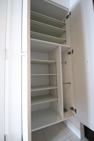 収納　たっぷりとした収納スペースです