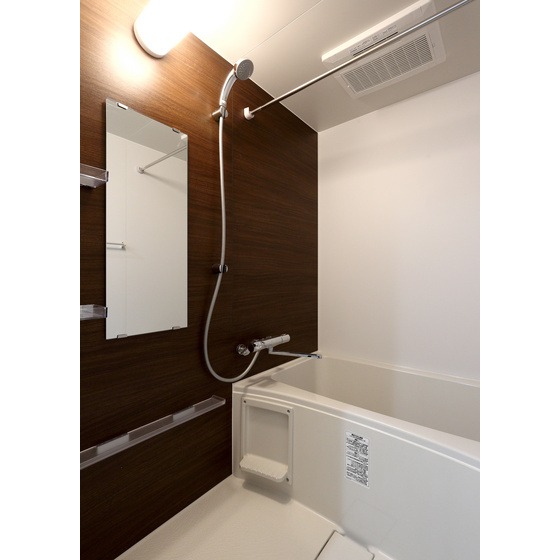 バス・シャワールーム　浴室乾燥機付き
