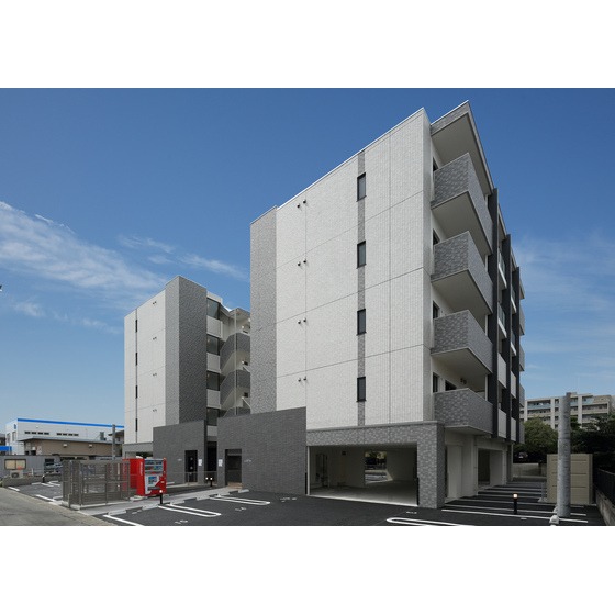 建物外観　長嶺にある築浅マンション