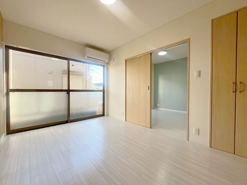 居室・リビング　居間です　以下別号室参考写真です