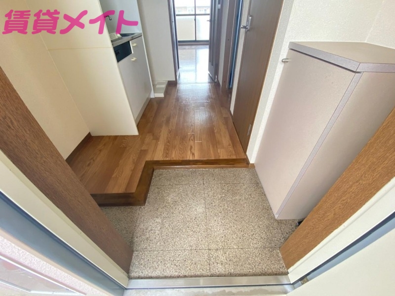 玄関　同型参考写真