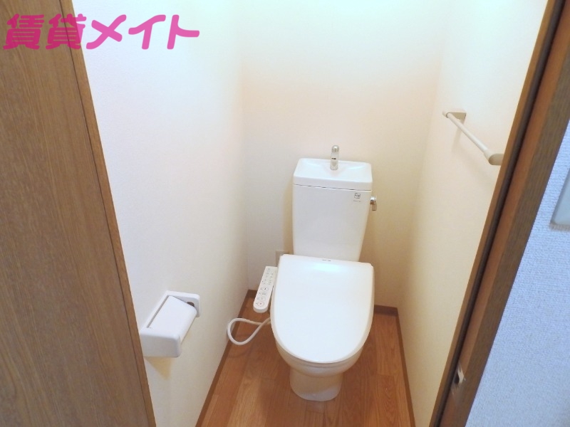 トイレ　同型参考写真