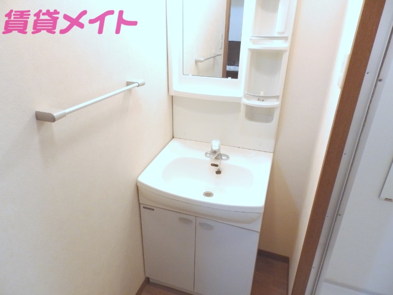 洗面設備　同型参考写真