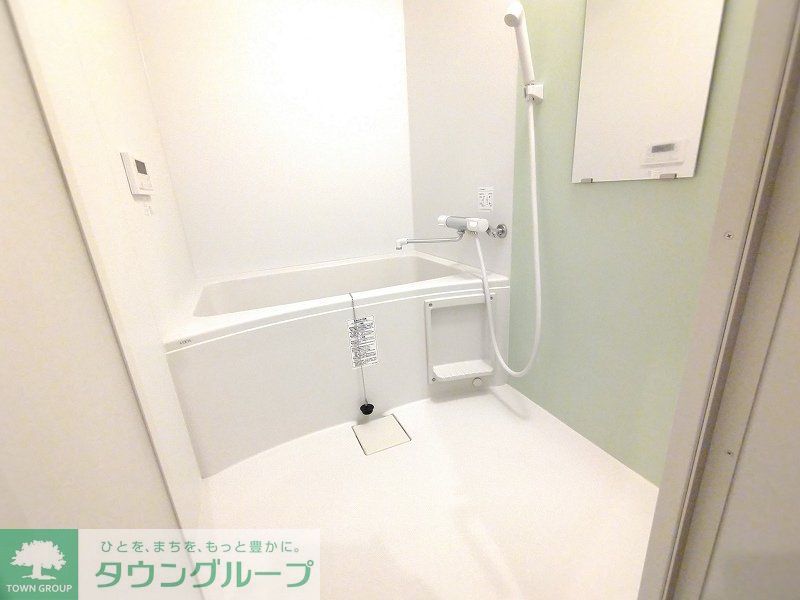 バス・シャワールーム　鏡付き♪