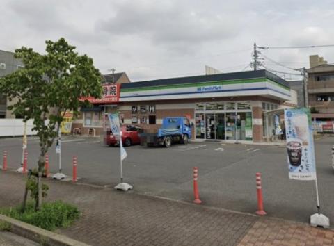 コンビニ　ファミリーマート 千種今池南店（コンビニ）まで685m