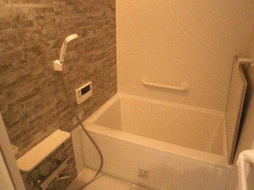 バス・シャワールーム　浴室