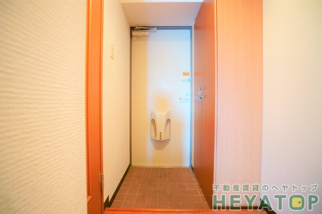 玄関　シューズボックス付き玄関（同仕様写真）