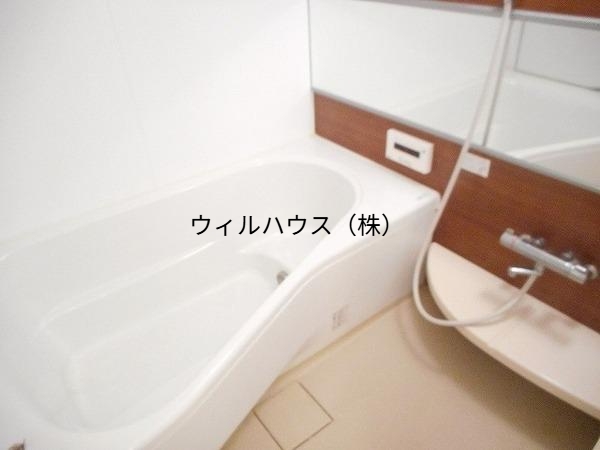 バス・シャワールーム　１６１６サイズの広々バスルーム！