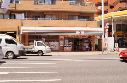 コンビニ　セブンイレブン 大田区石川台店（コンビニ）まで97m