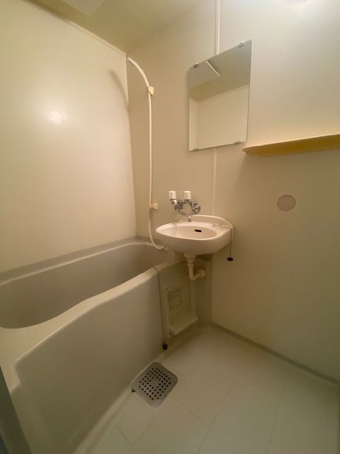 バス・シャワールーム　別部屋参考写真