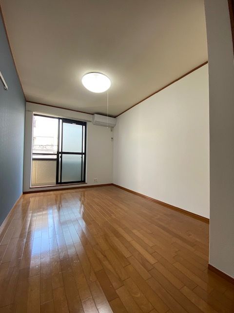 居室・リビング　別部屋の写真です