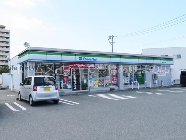 コンビニ　ファミリーマート豊橋向山才ノ神店（コンビニ）まで519m