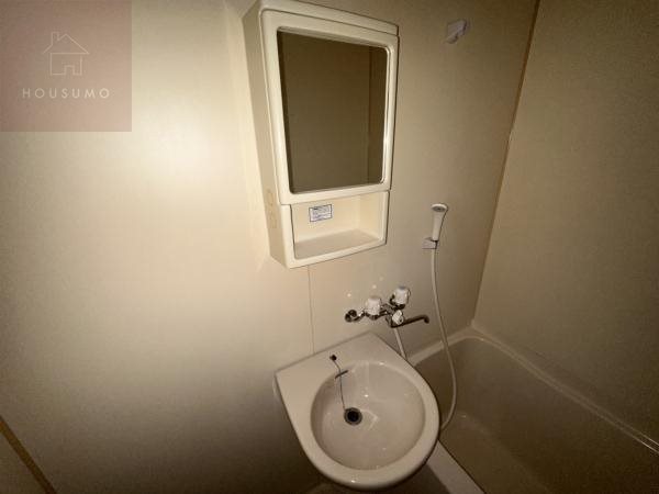 洗面設備　コンパクトで使いやすい洗面所