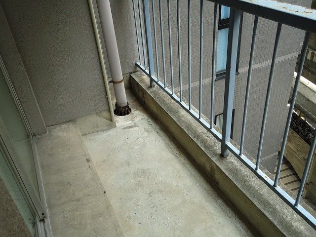 バルコニー　※同建物同型別のお部屋