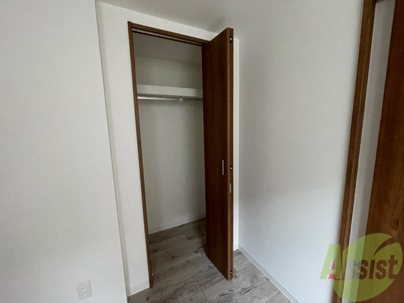 収納　寝室の収納です。部屋がすっきり片付きます。