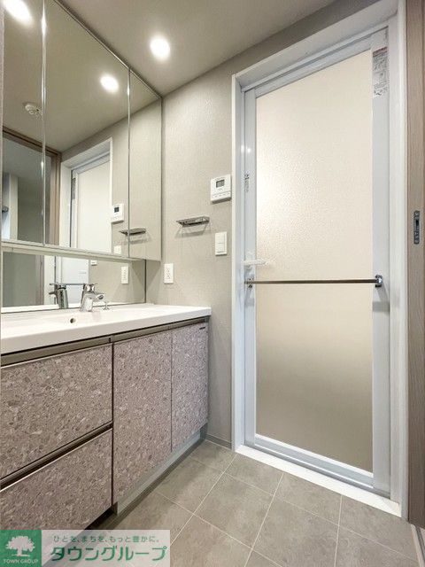 洗面設備　※写真は同タイプ住戸です。