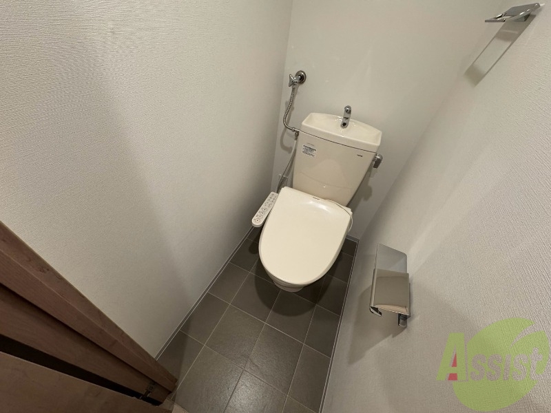トイレ　こちらはトイレです。清潔感があり、安心して使用できます。