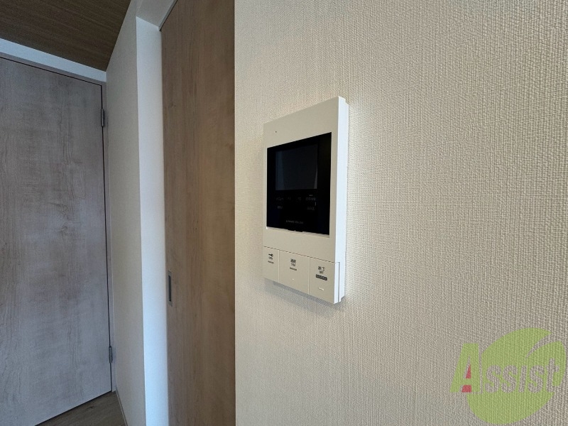 セキュリティ　ＴＶモニター付インターホンです。来客者の顔が見えるので安心！